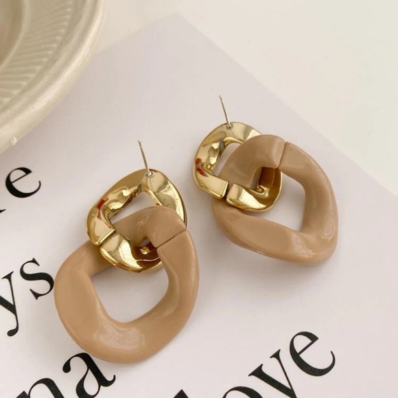 Chunky 2 Link Chain Earrings - Picture 2 of 12